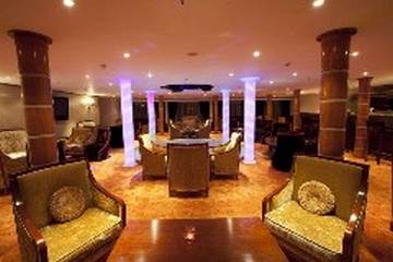 Al Hambra Nile Cruise — Lounge