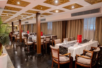 Alessandra Nile Cruise — Restaurant