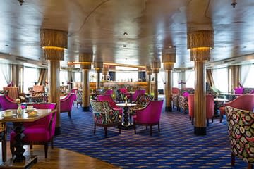 Alyssa Nile Cruise — Reception
