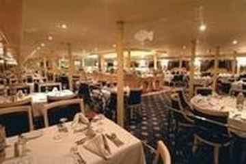 Crown Regent Nile Cruise — Lounge