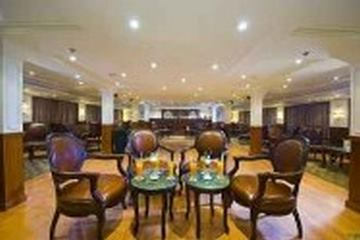 La Boheme Nile Cruise — Lounge