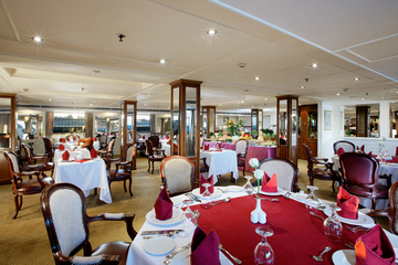 La Traviata Nile Cruise — Restaurant