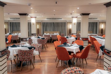 Lady Carol Nile Cruise — Restaurant