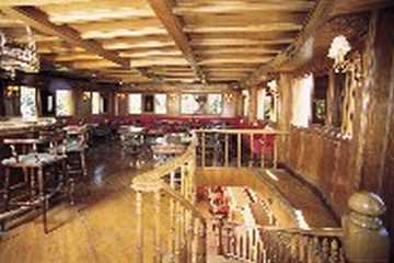 Memnon Nile Cruise — Lounge