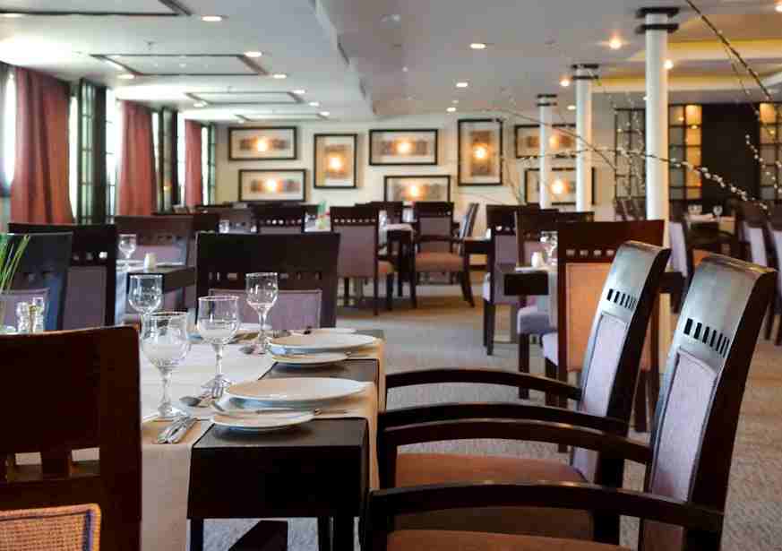 Movenpick Royal Lily Nile Cruise — Restaurant