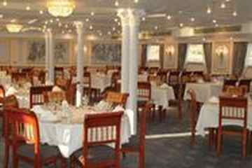 Nile Dolphin Nile Cruise — Restaurant
