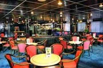 Vittoria Nile Cruise — Lounge