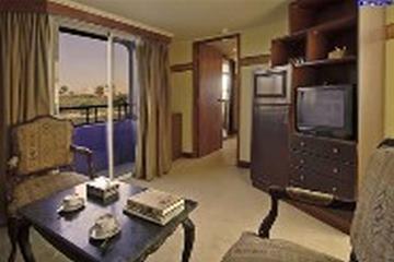 Tamr Henna Nile Cruise — Lounge